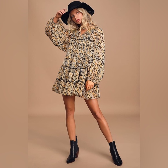 Free People Dresses & Skirts - Free People Boho Free  Swinging Floral Print Ruffled Mini Dress Small